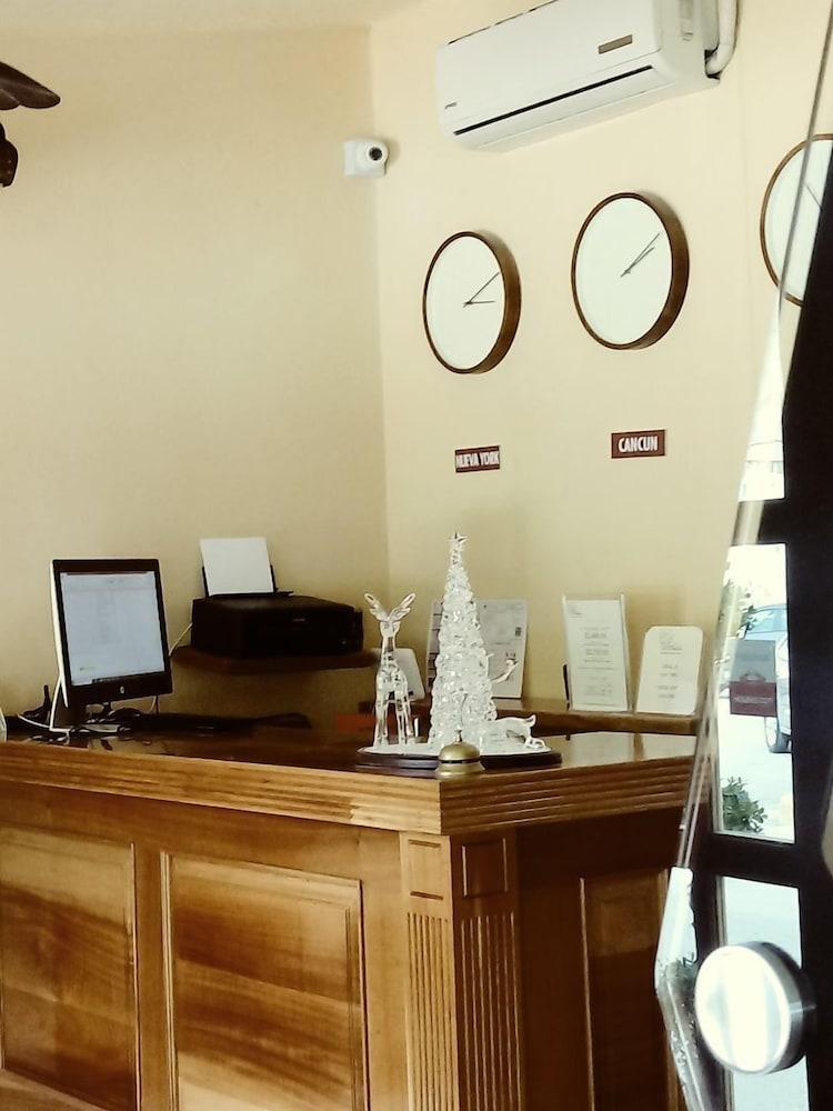 Cancun International Suites Luaran gambar